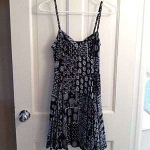 Aritzia lipinski dress size 2